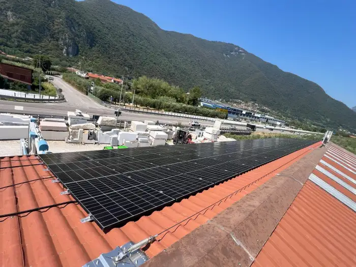 Lavoro realizzato su copertura a Pove del Grappa